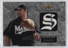 2003 Upper Deck Classic Portraits Stitches Jerseys 5/299 Mike Lowell #GJ-ML 2s2