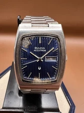 Rare Bulova Accutron Vintage 1970’s Men’s Watch. Tonneau Case. Keeps Good Time