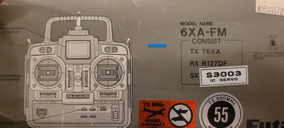 Futaba 6XA-FM Transmitter + R127DF Receiver + 2x S3003 Servos – Vintage RC Radio - Image 4 of 4