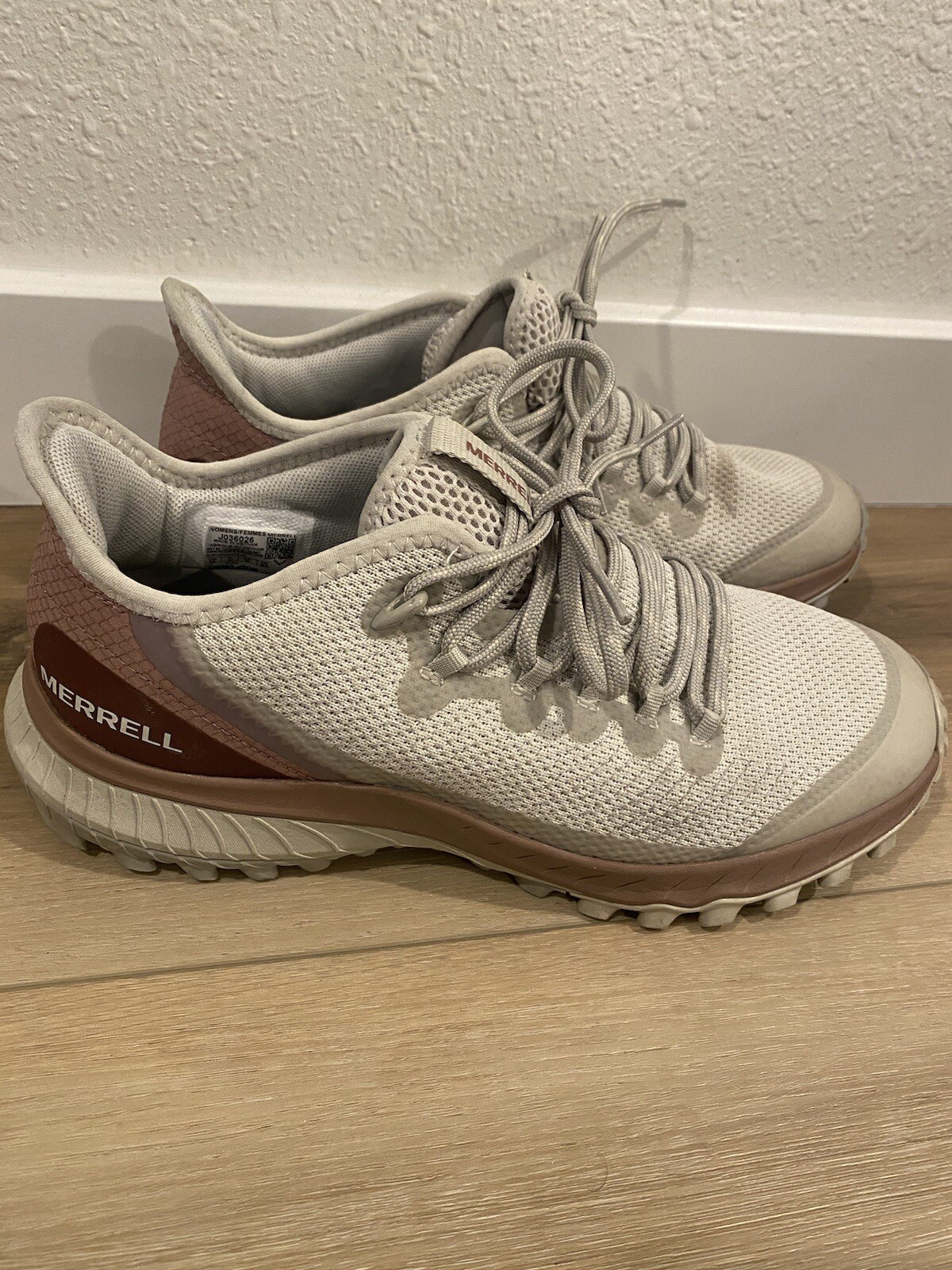 Merrell J036582 Women’s Bravada Waterproof Hiking Trail Shoes Size 8.5
