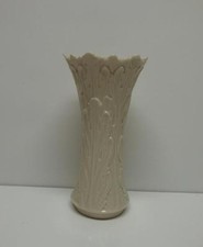 LENOX BEAUTIFUL FLOWER VASE Decorated w /Acanthus Leaf SZ-8 1/2" T MADE IN USA
