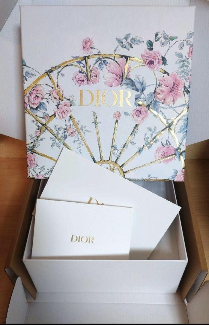 Christian Dior 漆器重箱 3段 リボンデザイン Christian Dior 漆器重箱 3段 リボンデザイン