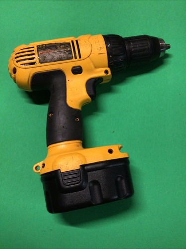 DeWALT Cordless Drill DC728 - 14.4v WITH BATTERY - Picture 2 of 4