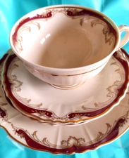 SYRACUSE CHINA FEDERAL SHAPE RADCLIFFE MAROON SCROLLS TRIO TEA  CUP SAUCER SET
