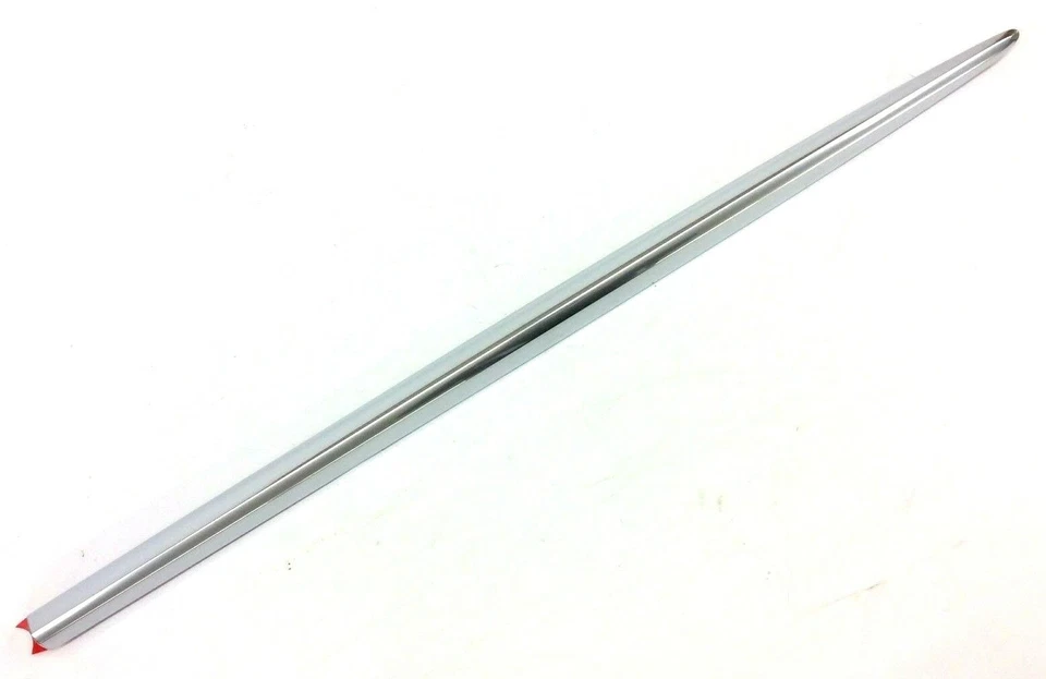 Cadillac XTS 2013-2019 lado del pasajero delantero moldura de puerta plateada 22760477 Foto 3 de 4