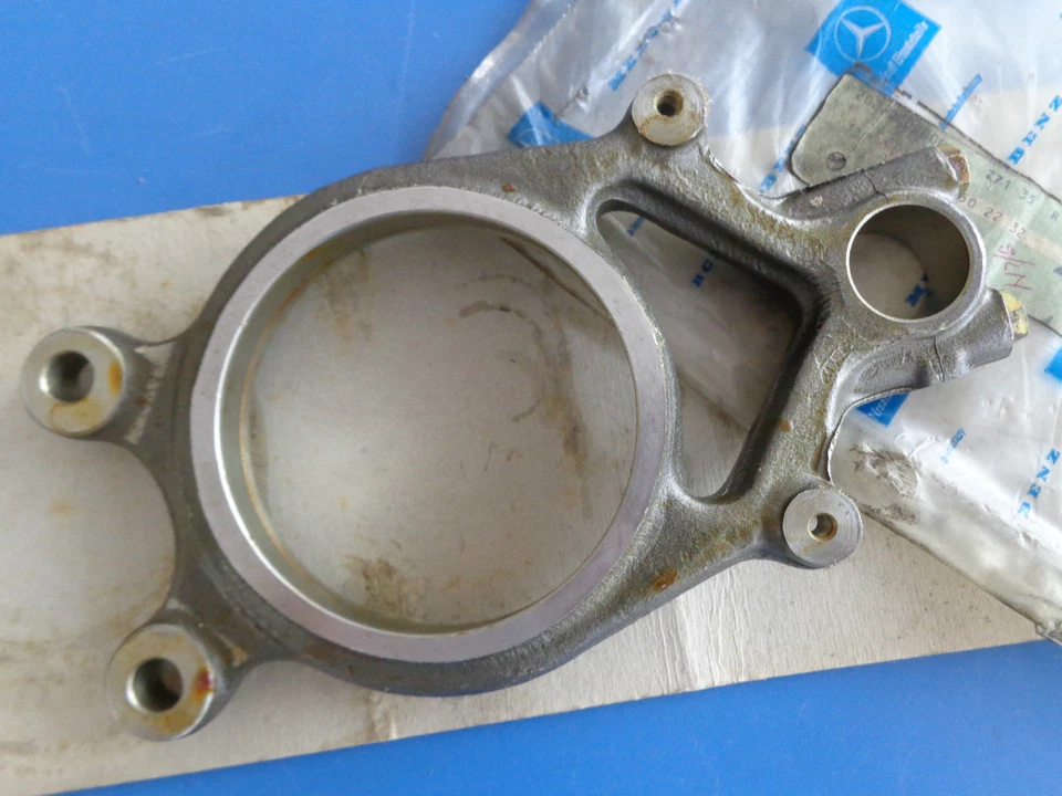 Suporte de pinça de disco de freio traseiro Mercedes Benz W116 450SE 450SEL 6.9 - Imagem 2 de 4