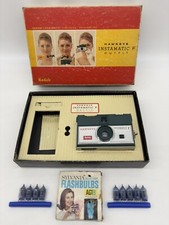 Vintage Kodak HAWKEYE Instamatic F Outfit Camera Film Photography A7OS 9 BULBS
