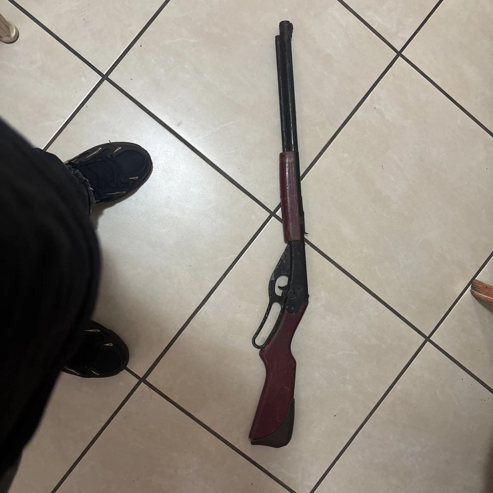 Pistola de aire comprimido Daisy Red Ryder 1978 vintage Foto 3 de 4