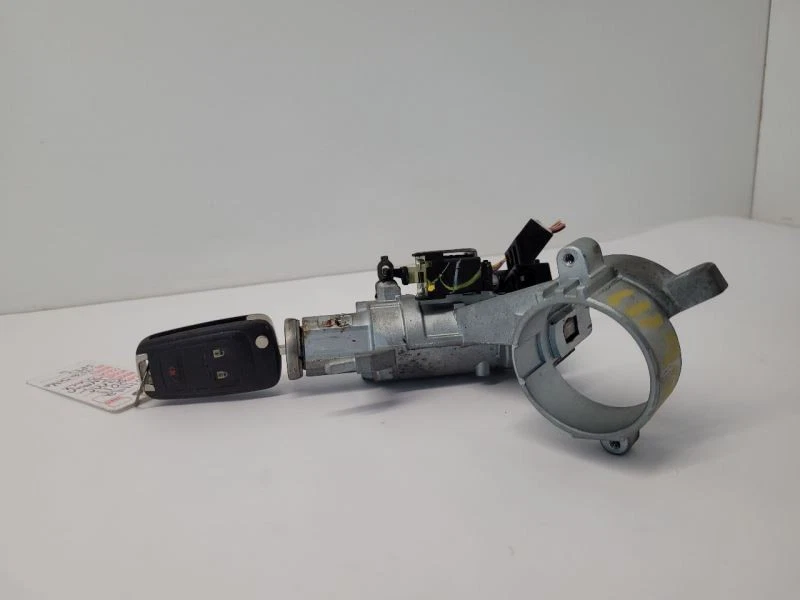 2010-2015 CHEVROLET EQUINOX Ignition Switch  94737994 - Image 2 of 4