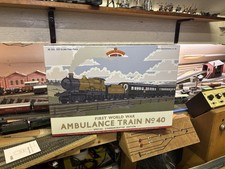 Bachmann Branchline 30-325 Ambulance Train No.40 Train Pack