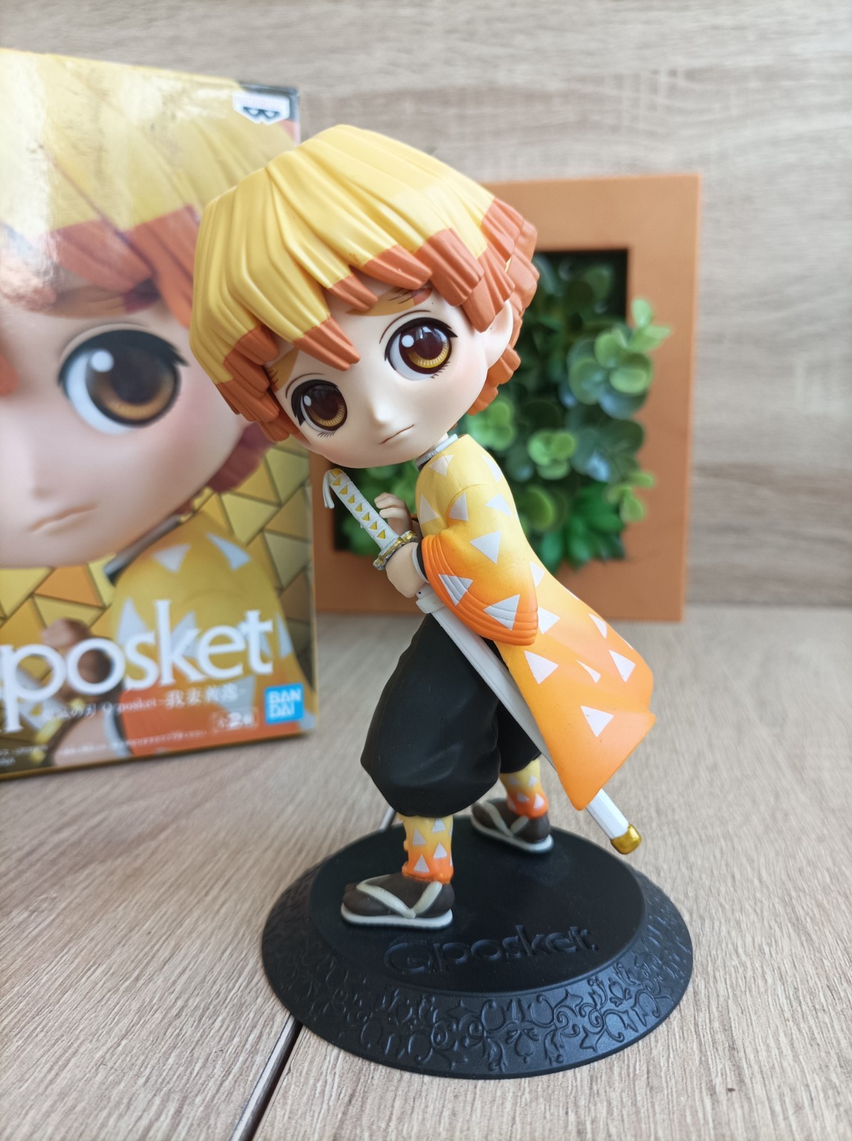 Figurine " Zenitsu Agatsuma " Demon Slayer Kimetsu no Yaiba Banpresto Qposket