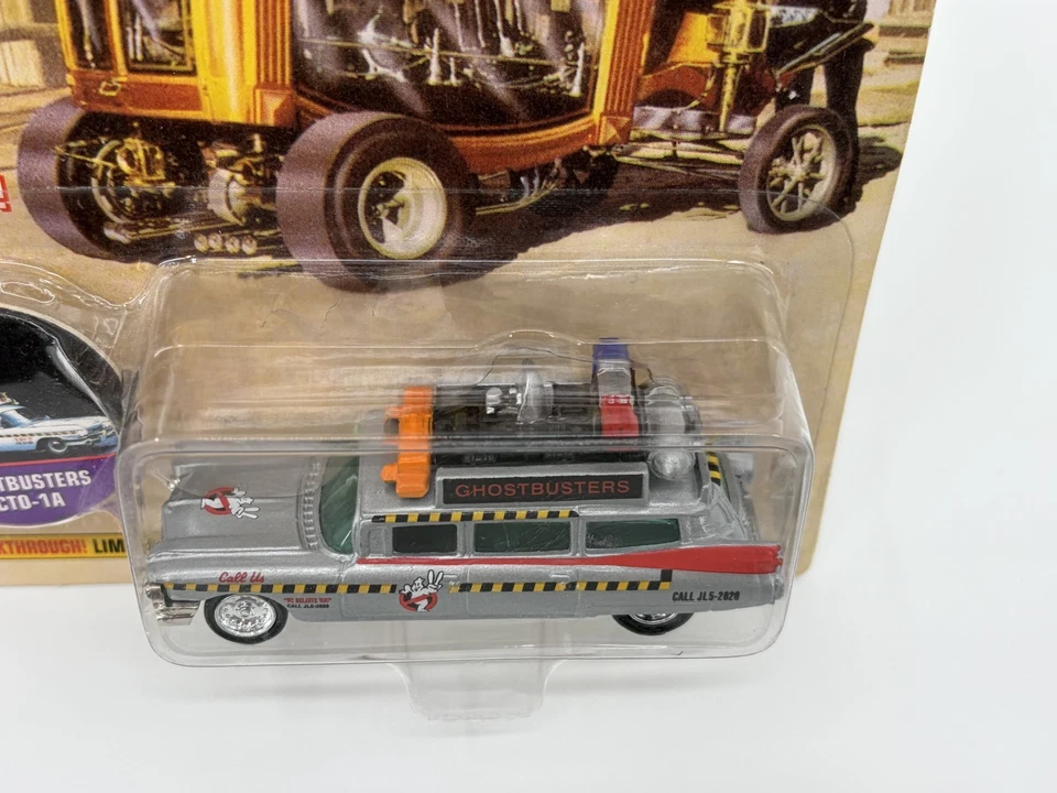 Johnny Lightning Frightning Lightnings Ghostbusters ECTO-1A Limited Edition 1:64 - Image 3 of 4