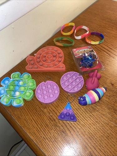 Pop-it Fidget Toys, Stress Relief, and Bracelets Lot of 12 C5