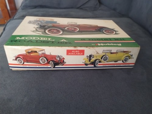 Vintage #4850-300 Hubley 1930 Ford Model A Roadster Metal Model Kit - Picture 8 of 10