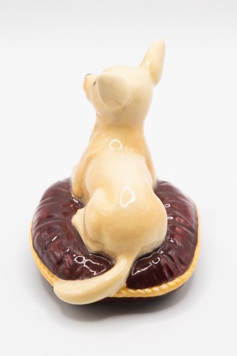 Beswick Porcelain Dog Chihuahua Laying on Cushion Model No. 2454 - Picture 3 of 7
