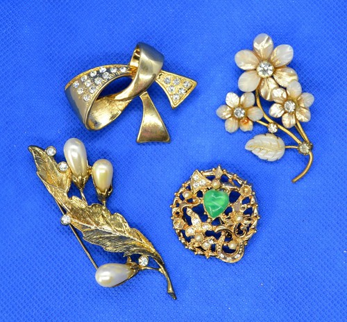 Lote de 16 broches de bisutería retro vintage, pedrería de metal perlas de vidrio - Imagen 9 de 12
