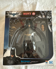 MEDICOM MAFEX DC COMICS THE DARK KNIGHT BATMAN BEGINS NO.049 AUTHENTIC NEW  U.S.
