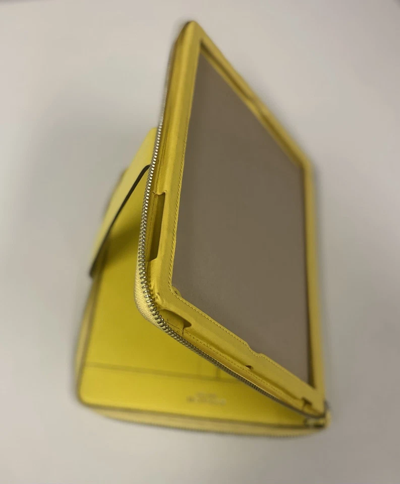 蔻驰黄色皮革拉链 iPad 外壳 平板电脑 对开式 内胆包 适合 iPad 2/3/4 9.7” — 第 4/4 张图片