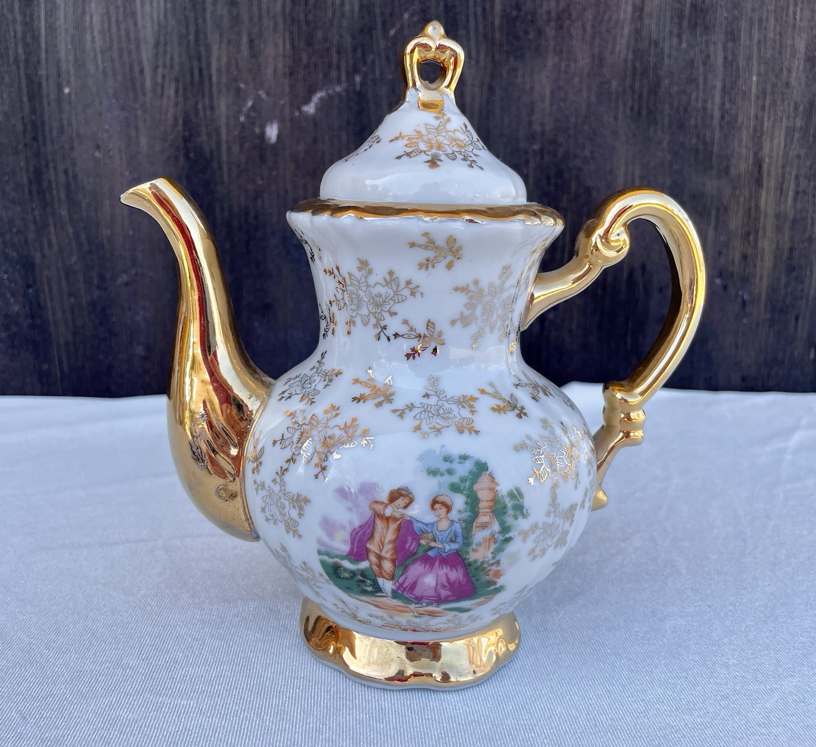 Vintage Royal Crown Arnart Creation Coffee Pot & Lid Stamped M4022 7-1/2" x 7.5"