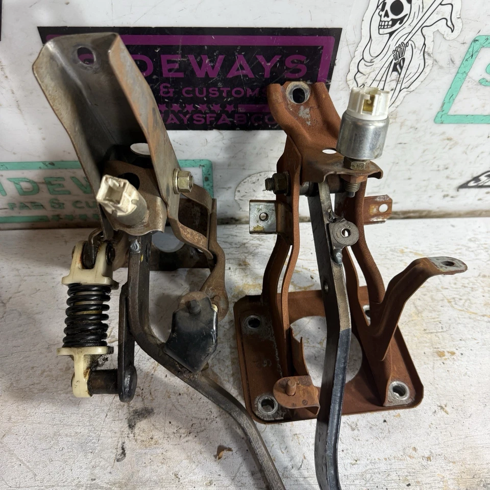 86-92 丰田 Supra Mk3 手动离合器和制动踏板套件 — 第 2/4 张图片