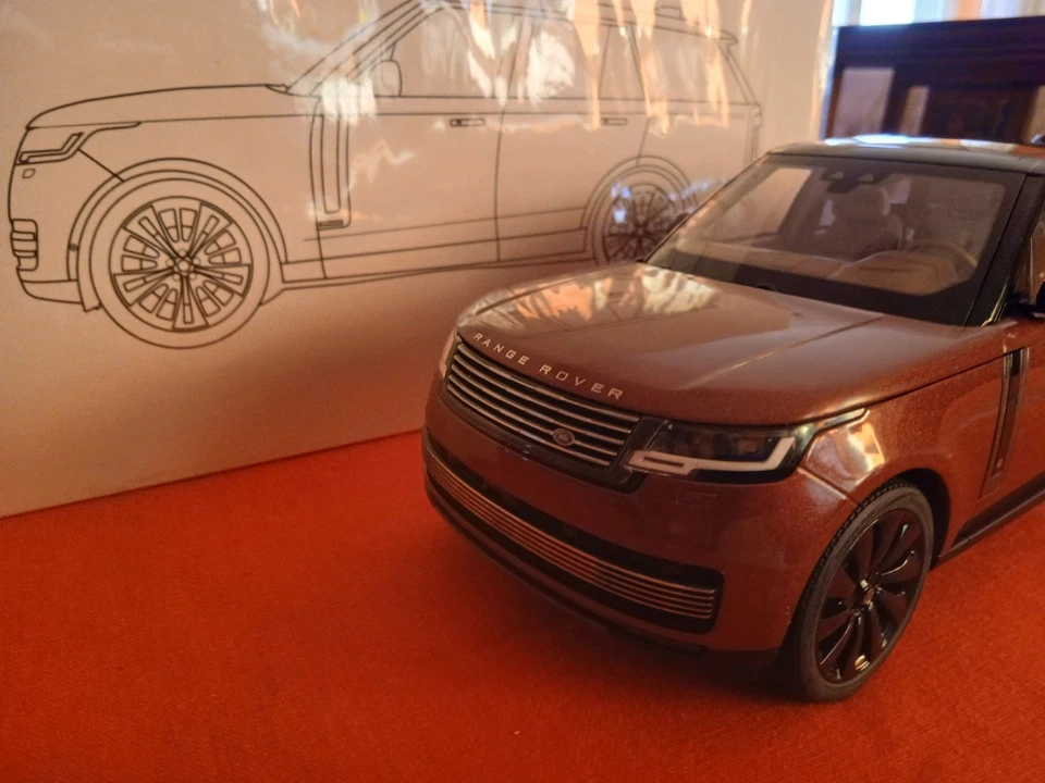 Land Rover,range Rover Vogue SV 2022,LCD. 1/18 - Immagine 2 di 4