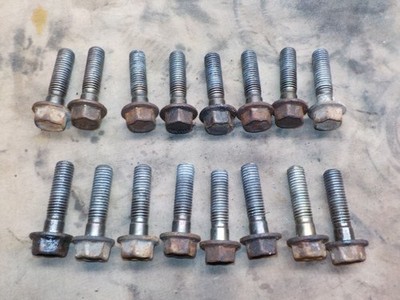 01 -10 Chevy Silverado 2500 HD 6.6 LB7 Allison 1000 4x4 extension housing bolts