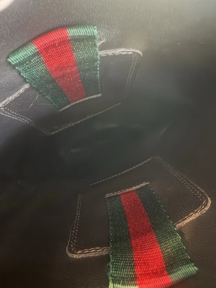 Auténticas botas de montar Gucci de cuero y gamuza con herrajes dorados y logotipo Gucci Foto 2 de 4