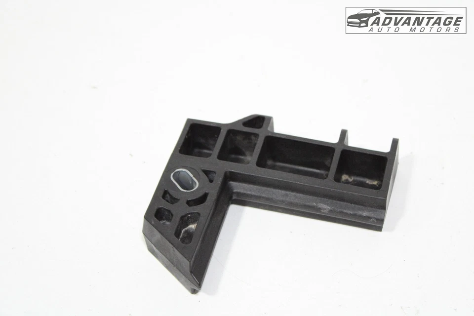 GMC SIERRA 2500 HD 2020-2025 doble cabina abrazadera de retención de batería OEM Foto 2 de 4