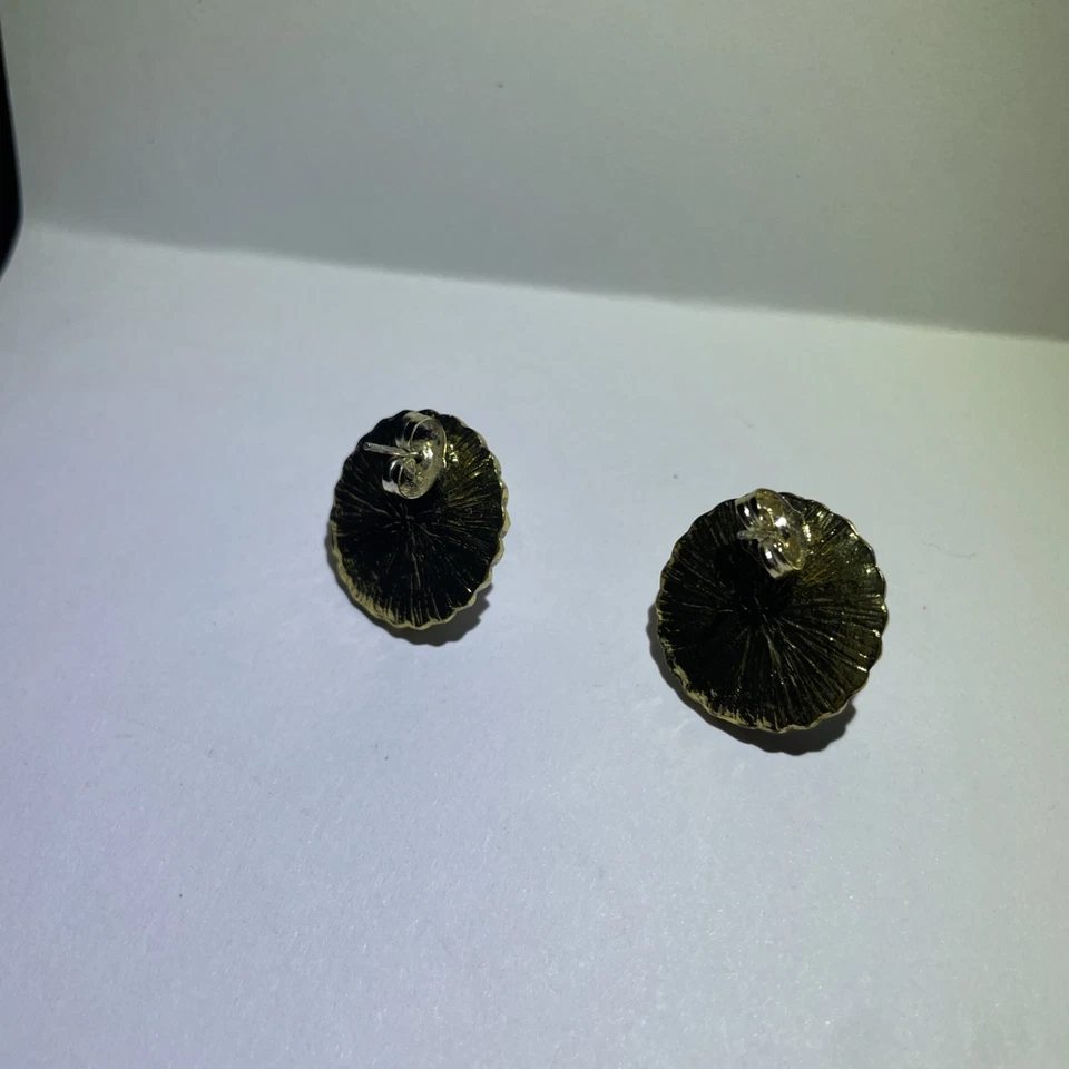 Authentic Vintage Chanel Gold Logo Earrings with Pearl Center – Post Back Studs - Image 4 of 4