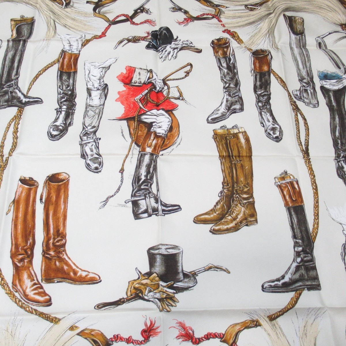 エルメス カレ90 A propos de Bottes ブーツについて