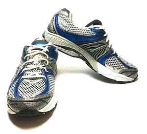 saucony hurricane 12