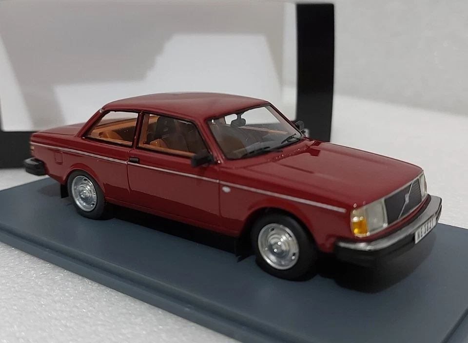 WOW Volvo 242 DL 1979 Red 1:43 Neo 43821 EXTREMELY RARE!! - Image 2 of 4