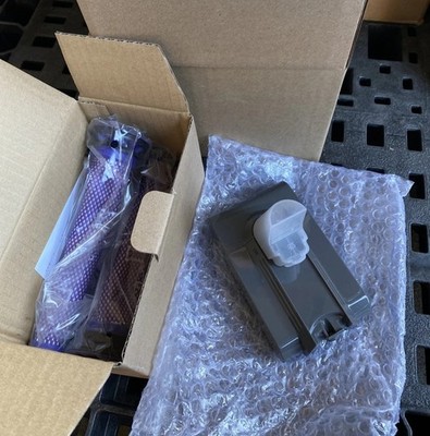 V6 battery Replacment 3500mAh 21.6V for Dyson V6 DC58, 59, 61, 62A, 72 +2 Filter