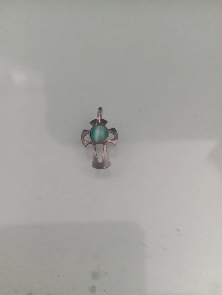 Ciondolo Vintage Croce Argento E Pietra  - Immagine 2 di 4
