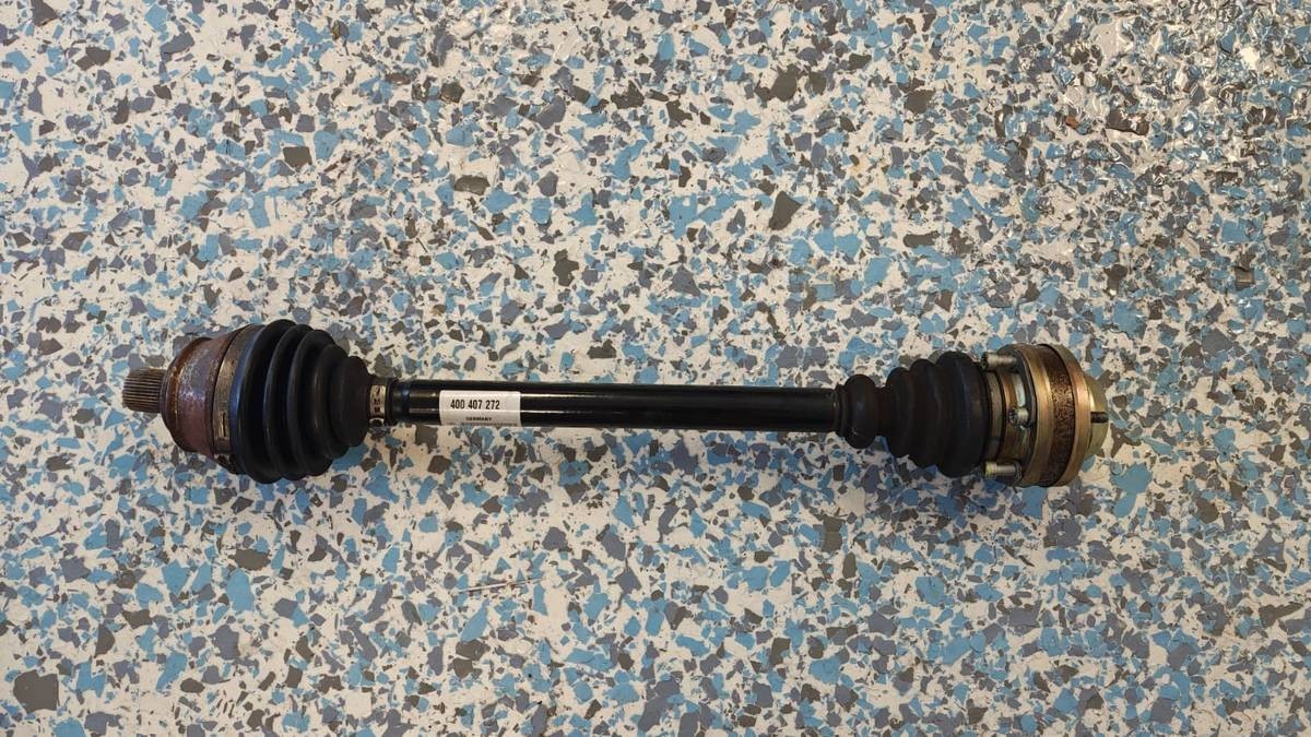 Lamborghini Gallardo 2004 Front Left Axle