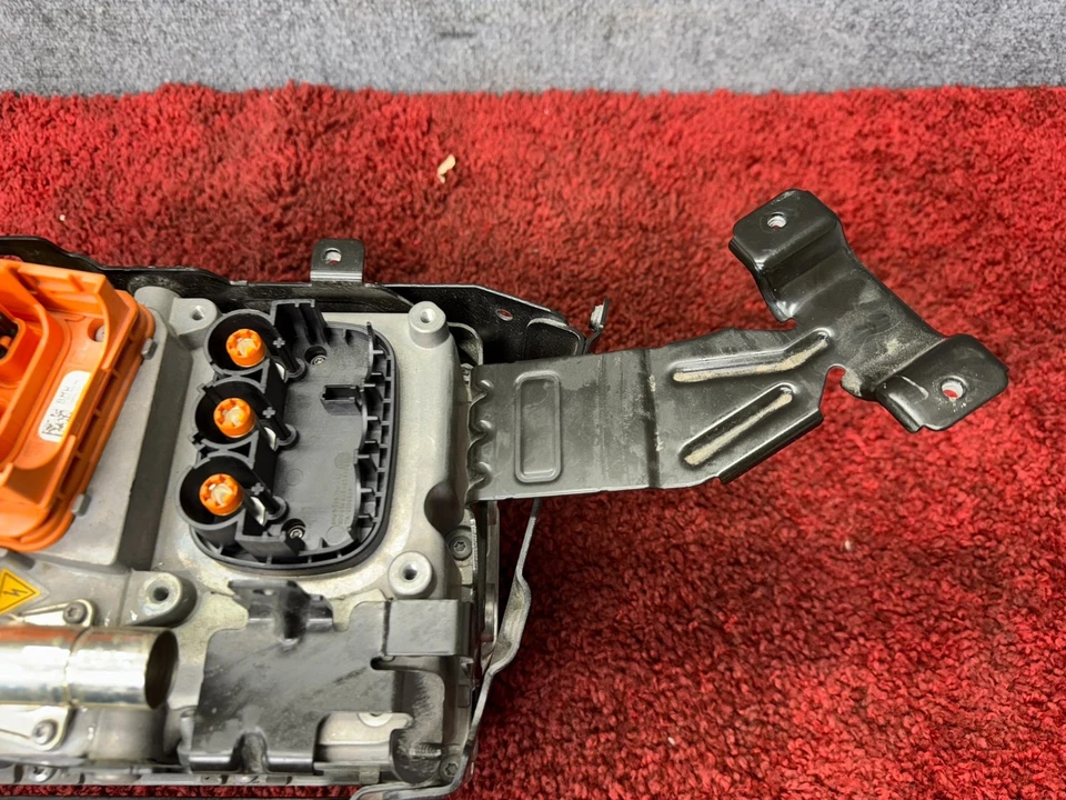 BMW G11 G12 G30 530E Hybrid High Voltage Battery Inverter Junction Block Oem B8 - Image 2 of 4