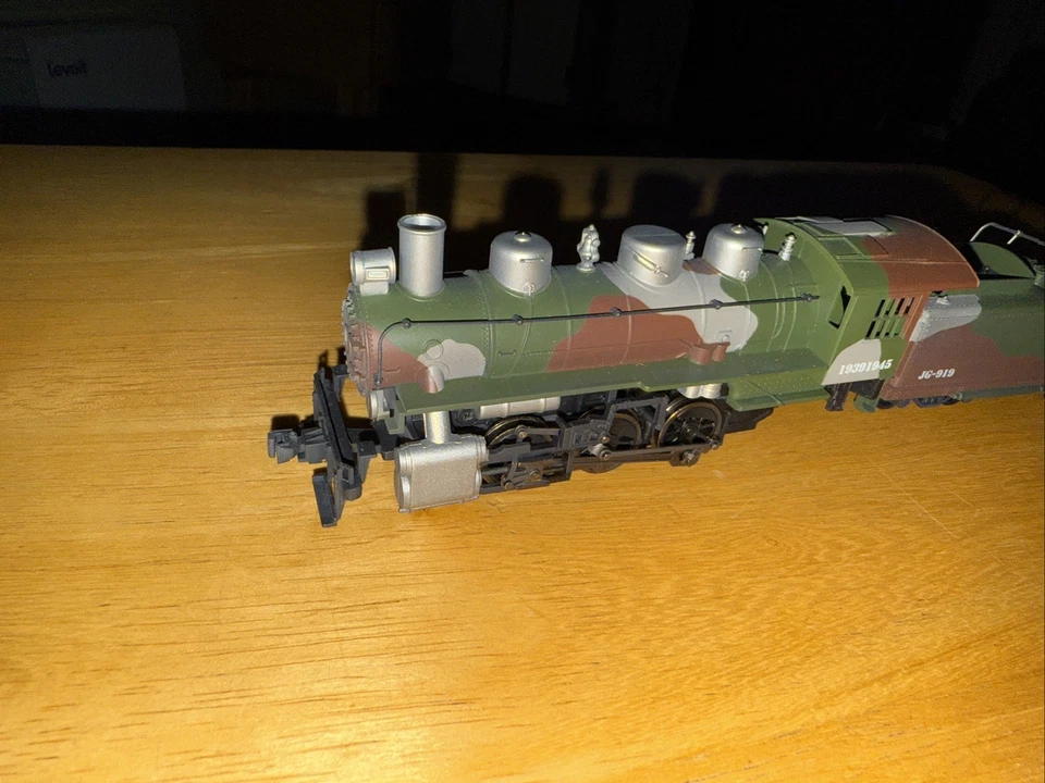 Bachmann HO Scale Camouflaged 0-6-0 Steam Locomotive & Tender. Nice - Image 2 of 4