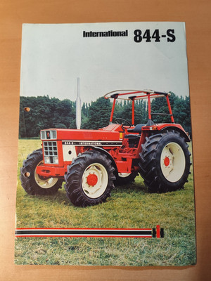 IHC 844 S brochure tractor brochure 32