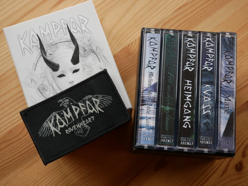 Kampfar Trolldomssanger Tape Box Black Metal lim 300 - Bild 3 von 3