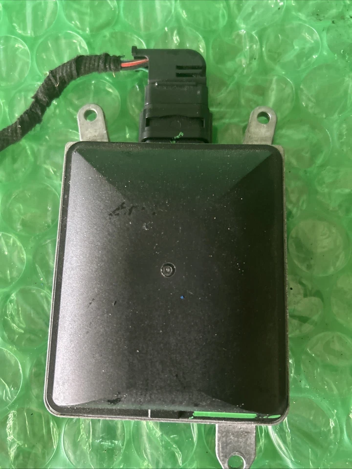 2014-2016 Buick Encore Blind Spot Sensor Module Rear Left Driver OEM 23173663 - Image 3 of 4