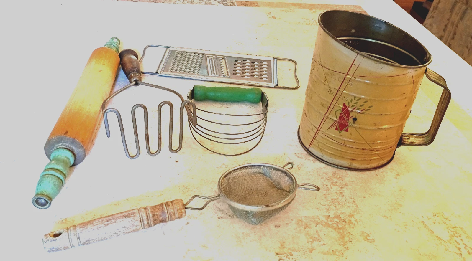 Reduced!!--Lot of 6 Vintage Kitchen Baking Implements