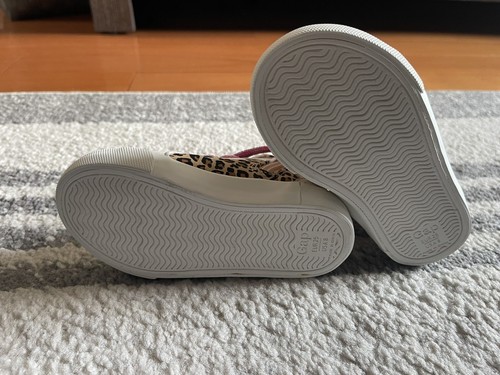 Gap toddler sneaker sz 8 NWT - Picture 3 of 4