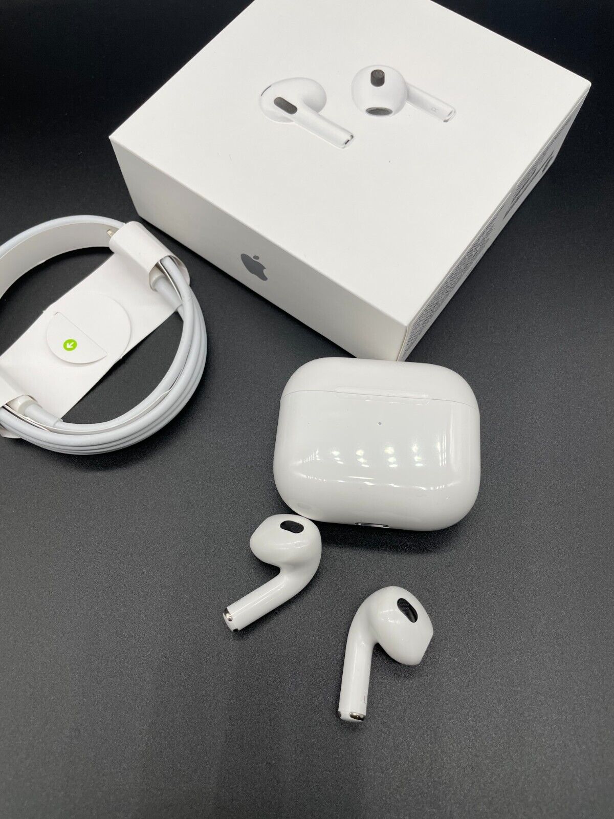 APPLE AIRPODS (3RD GENERATION) WIRELESS BLUETOOTH EARBUDS CHARGING CASE -  WHITE