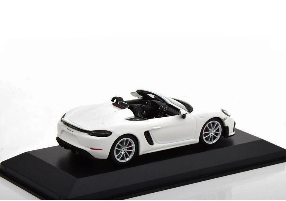 Porsche 718 Boxter spyder blanc 2019 - Minichamps Porsche ref. WAP 020 210 0K - Photo 2/4