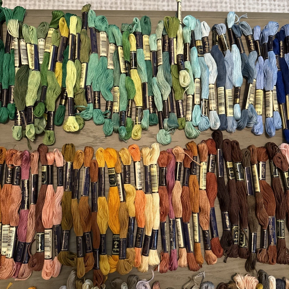 300 Vintage Anchor Mouline Embroidery Skeins Floss Thread Cotton - Image 3 of 4