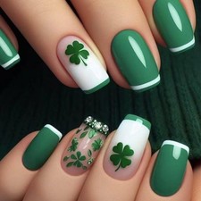 24 Pcs St. Patrick's Day Press on Nails Green White French Tip Fake Nails Short 