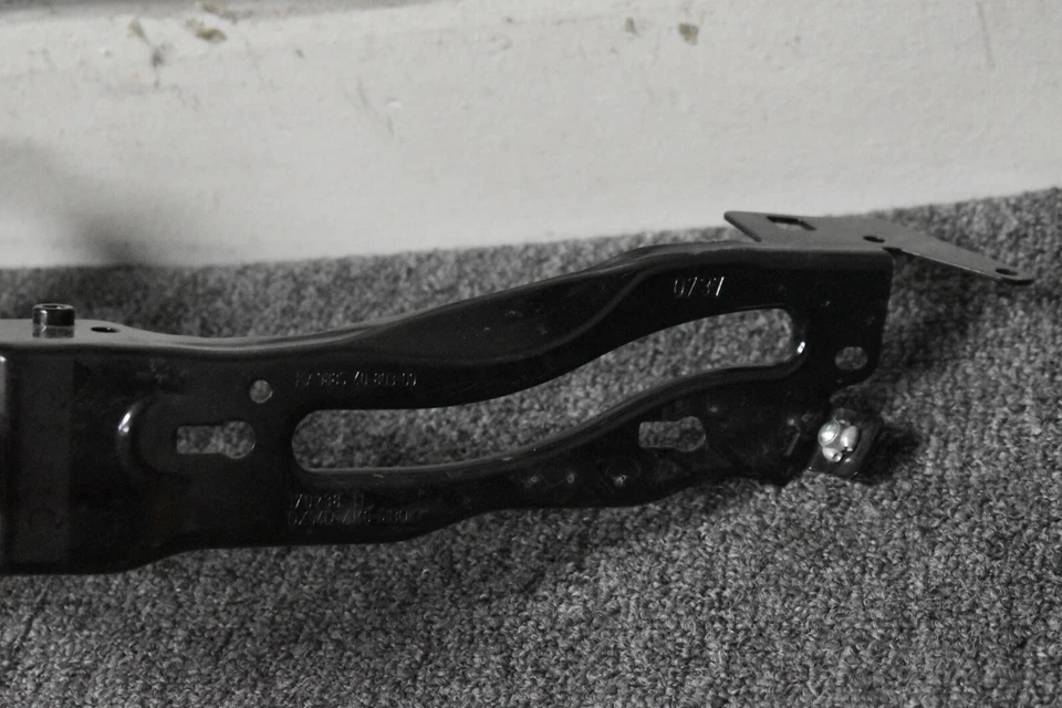 BMW Serie 2 2016 soporte de radiador OEM de fábrica Foto 3 de 4