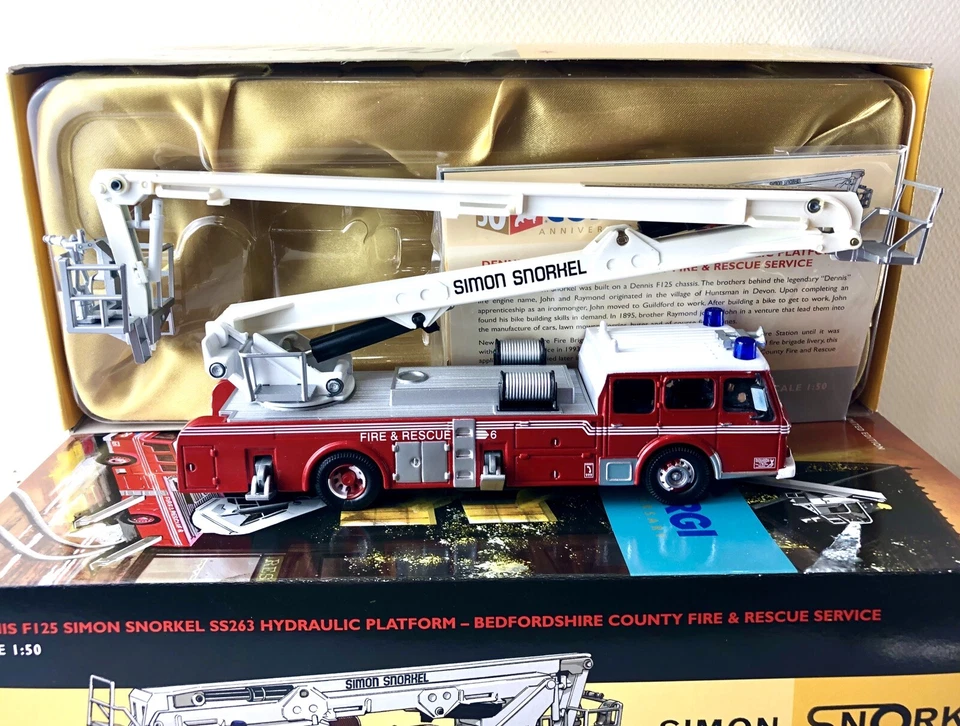 DENNIS F125 SIMON SNORKEL SS263 FIRE RESCUE CORGI ANI3009 1:50 RARE VINTAGE - Image 2 of 4