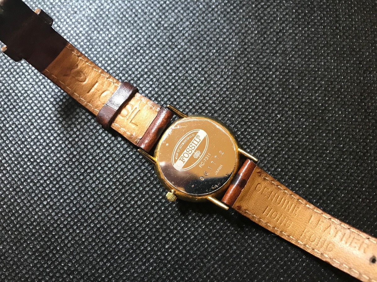 Vintage Fossil PC 7311 MOP Gold Tone Analog Women Wristwatch 