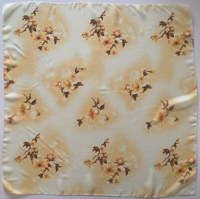 ~1 Ein orangefarbenes Blumendesign 38 Zoll quadratischer gebrauchter Damen-Chiffonschal